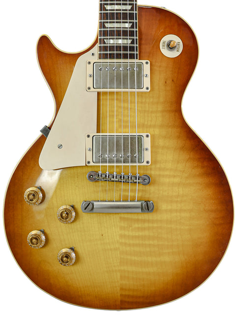 Left-handed Gibson electric guitar with a sunburst finish, model LPR-8 from the Custom Shop, USA, 2014.