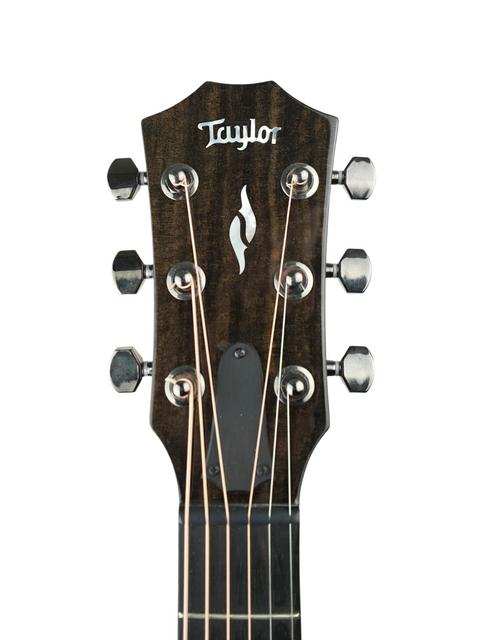 Taylor D-18E acoustic guitar, model GT 811e from the USA, 2022, featuring a beautiful finish and classic acoustic sound.