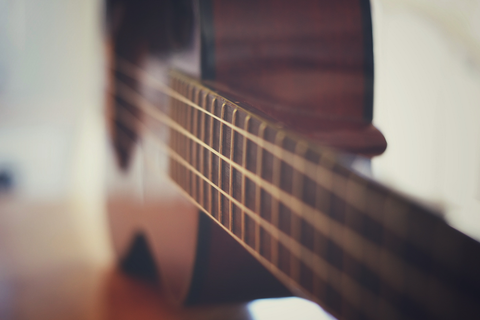 UKELELES