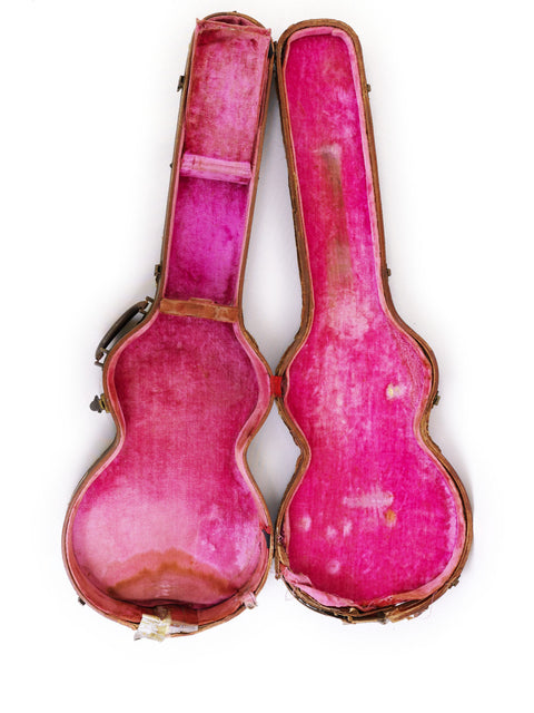 Lifton 50s Gibson guitar cases in pink, set on a white background, presenting a striking contrast and elegant design.
